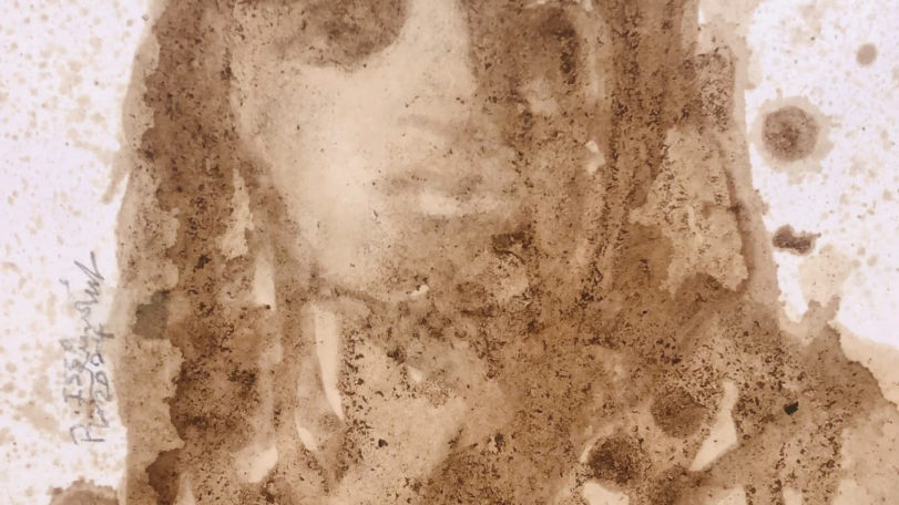 Portrait à l'encre de noix témoignant de la survie sous les bombes