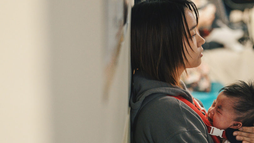 "Montages of a Modern Motherhood" ou la maternité comme chemin de croix.